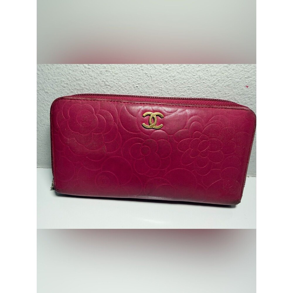 CHANEL Rose Pink Camellia-Embossed Zip Wallet with Gold CC